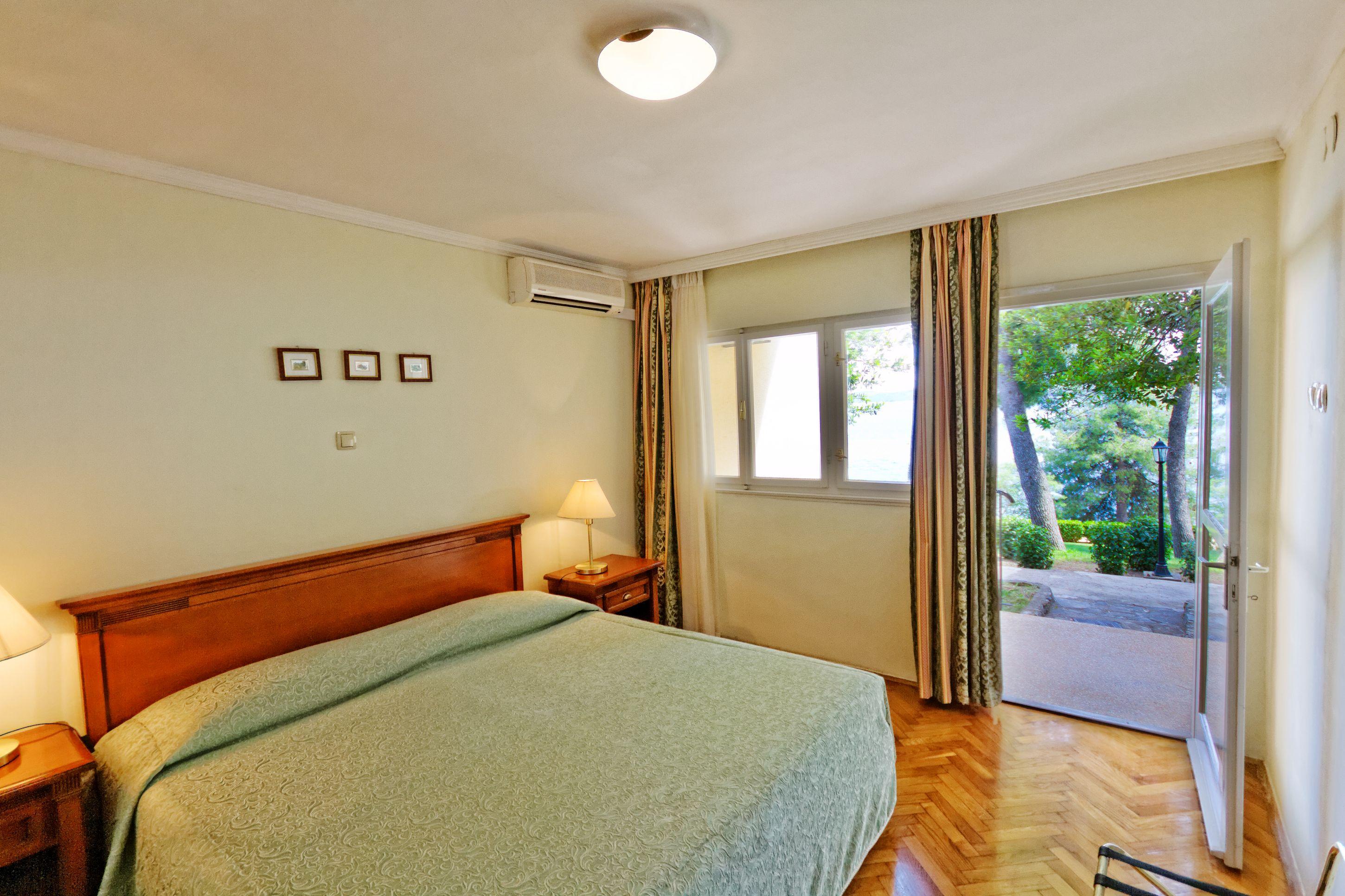 Val Hotel 3*