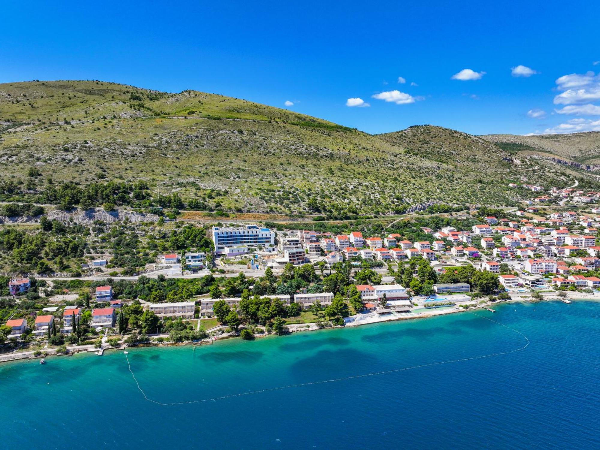 Val Hotel 3*