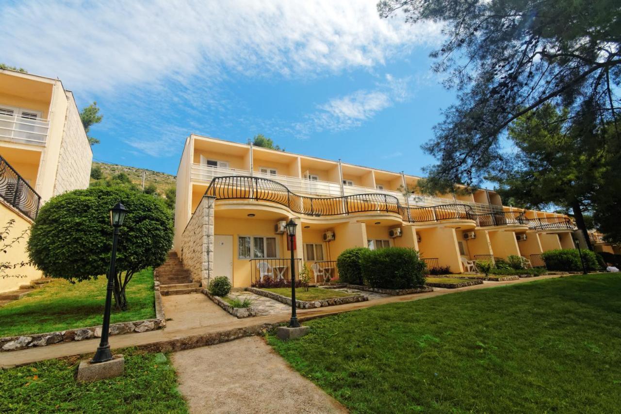 Val Hotel 3*